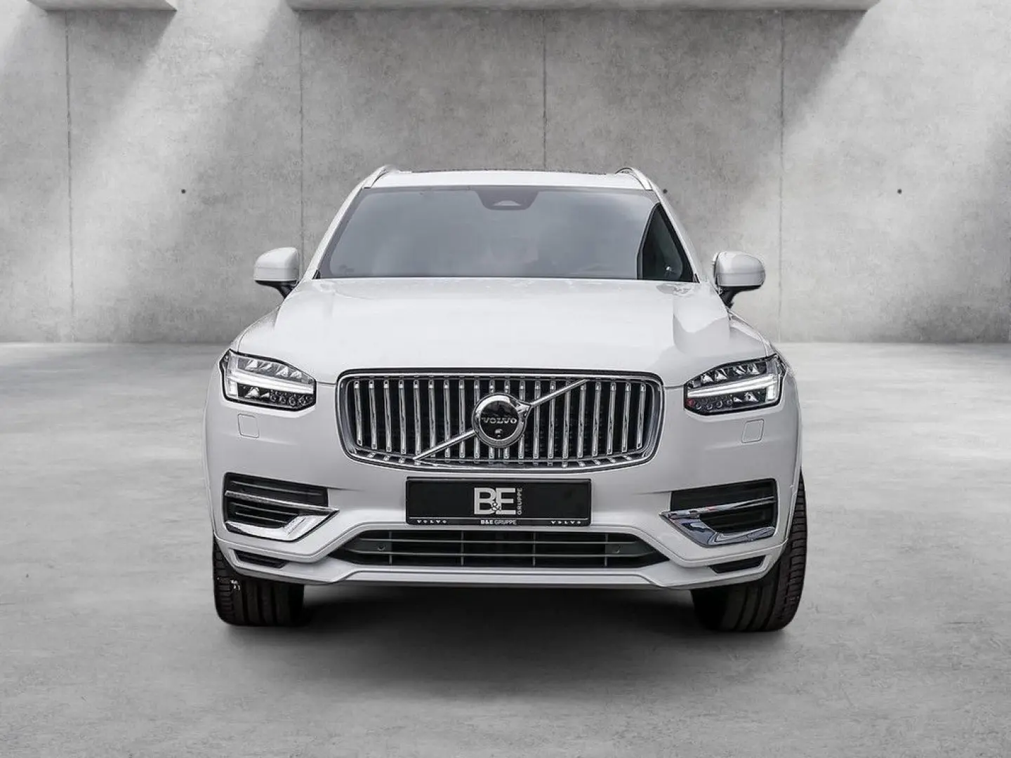 XC90 2.0 Plus Bright Recharge Plug-In Hybrid AWD