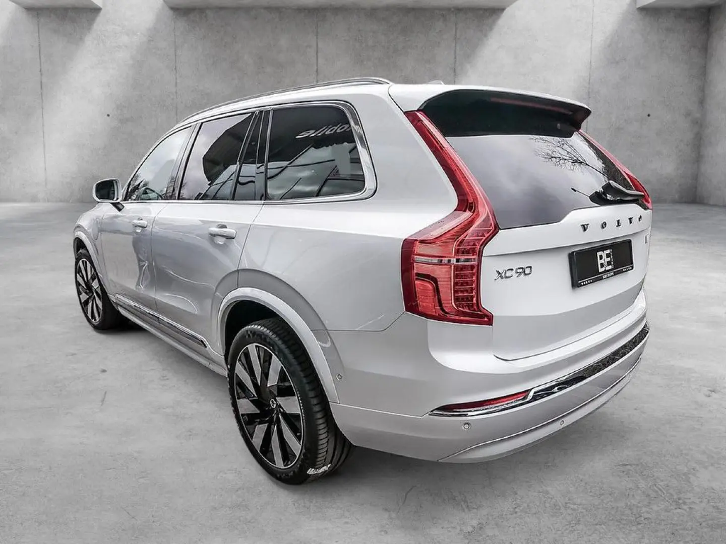 XC90 2.0 Plus Bright Recharge Plug-In Hybrid AWD