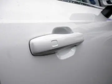 XC90 2.0 Plus Bright Recharge Plug-In Hybrid AWD