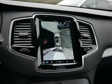 XC90 2.0 Plus Bright Recharge Plug-In Hybrid AWD