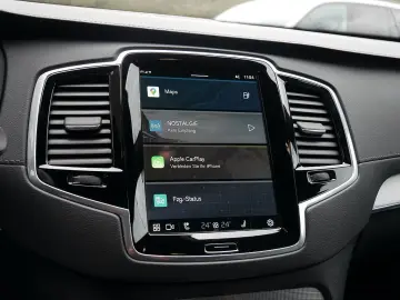 XC90 2.0 Plus Bright Recharge Plug-In Hybrid AWD