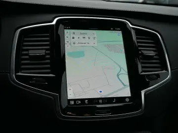 XC90 2.0 Plus Bright Recharge Plug-In Hybrid AWD