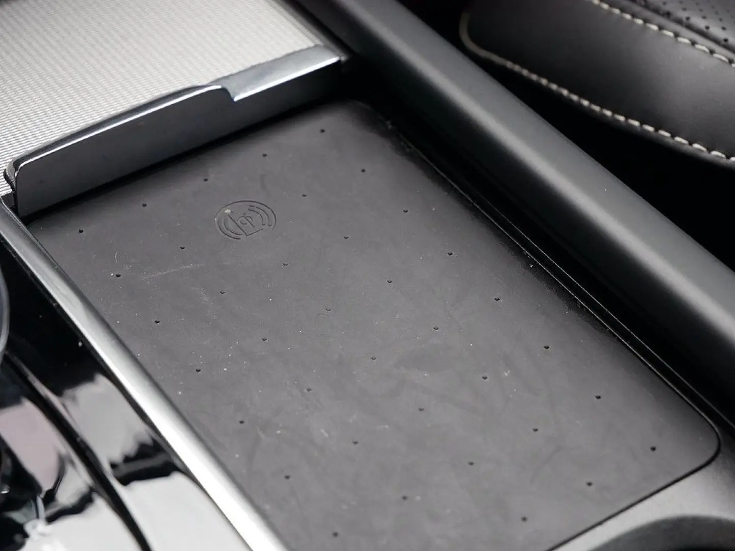 XC90 2.0 Plus Bright Recharge Plug-In Hybrid AWD