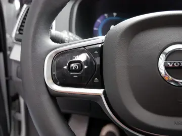 XC90 2.0 Plus Bright Recharge Plug-In Hybrid AWD