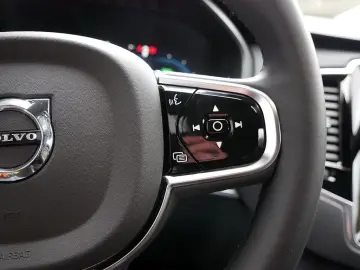 XC90 2.0 Plus Bright Recharge Plug-In Hybrid AWD