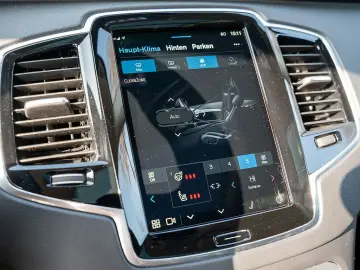 XC90 T8 Plus Bright AWD H/K PANO 360-GRAD-KAMERA