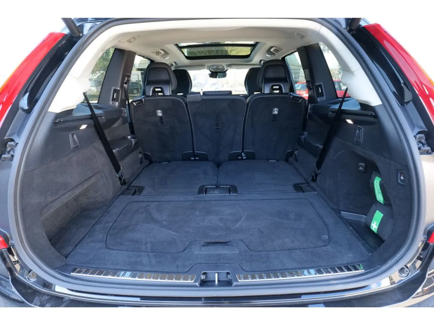 XC90 T8 Plus Bright Recharge Plug-In Hybrid AWD