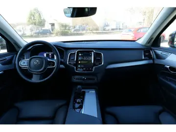 XC90 T8 Plus Bright Recharge Plug-In Hybrid AWD