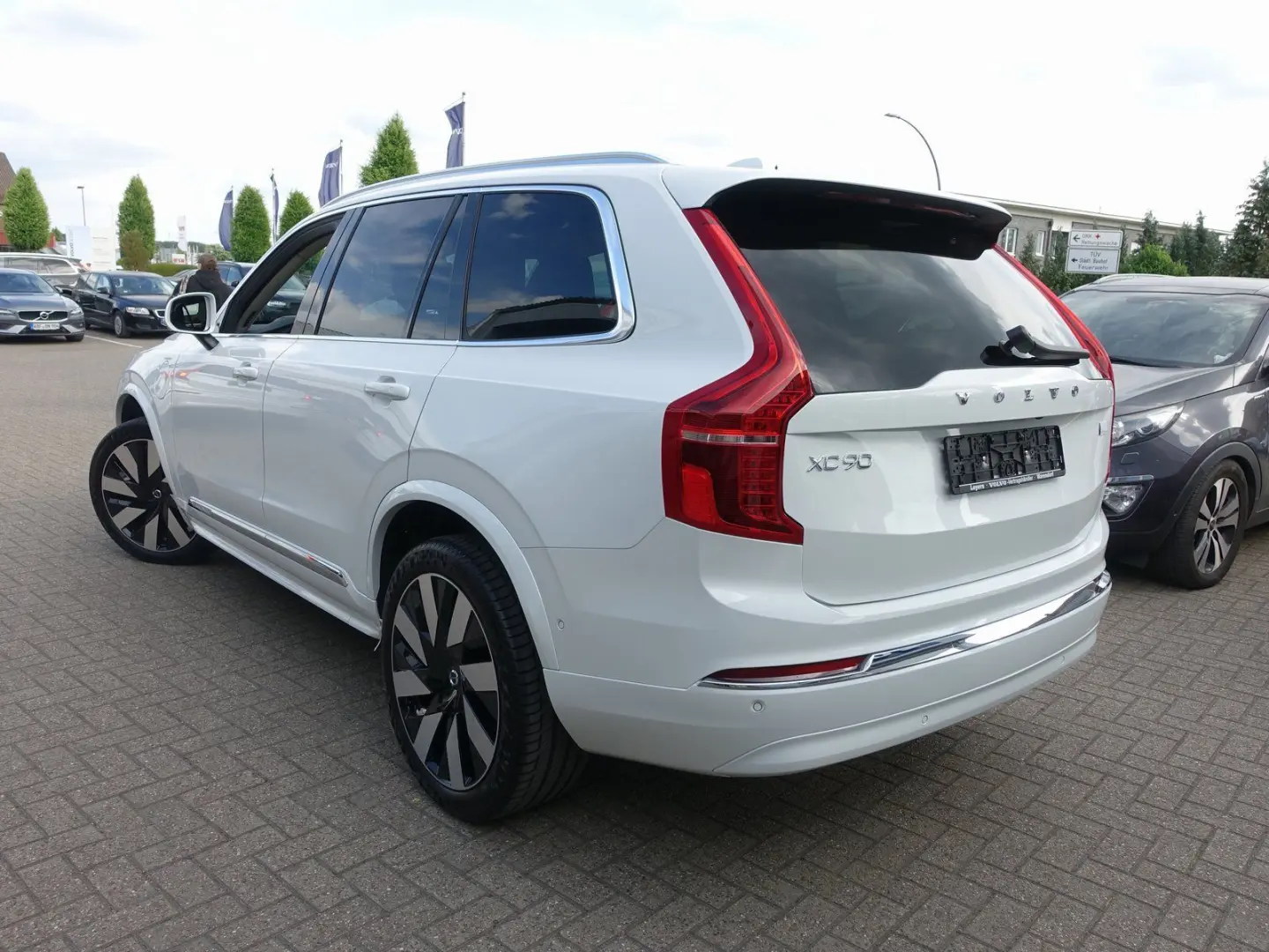 XC90 Recharge Ultimate T8 AWD/Pano/360°/H&K/BLIS