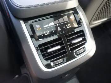 XC90 Recharge Ultimate T8 AWD/Pano/360°/H&K/BLIS