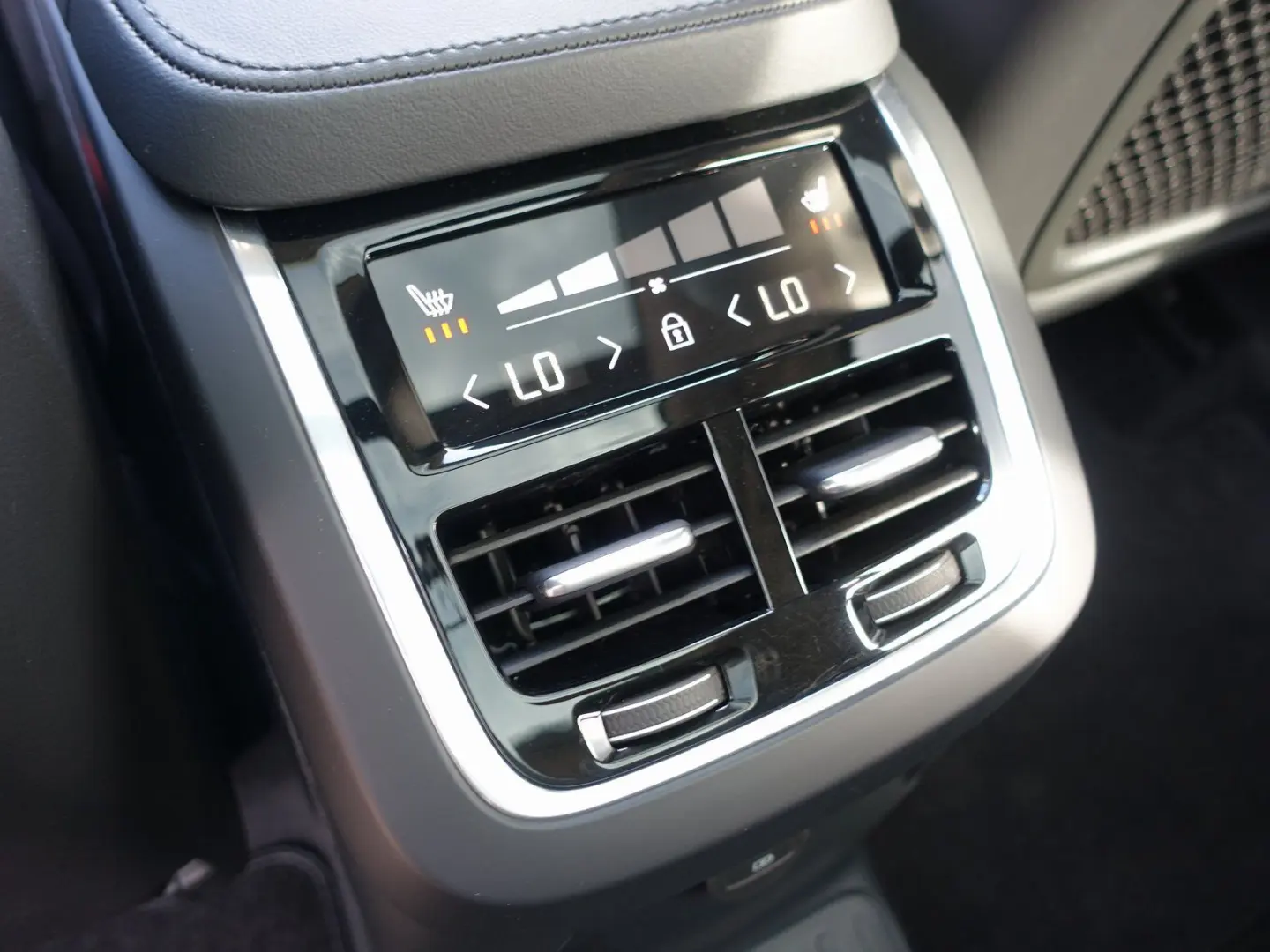 XC90 Recharge Ultimate T8 AWD/Pano/360°/H&K/BLIS