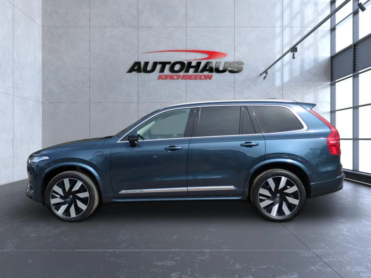 XC90 T8 Recharge Ultra Bright Plug-In Hybrid AWD