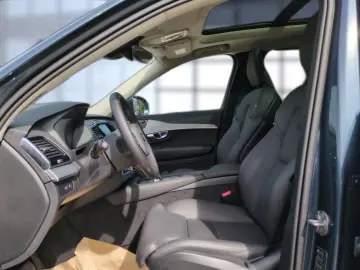 XC90 T8 Recharge Ultra Bright Plug-In Hybrid AWD