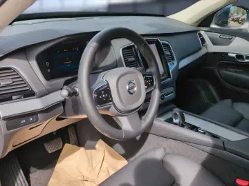 XC90 T8 Recharge Ultra Bright Plug-In Hybrid AWD