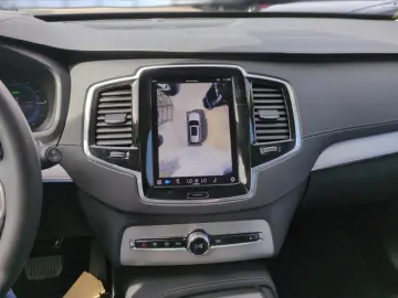 XC90 T8 Recharge Ultra Bright Plug-In Hybrid AWD