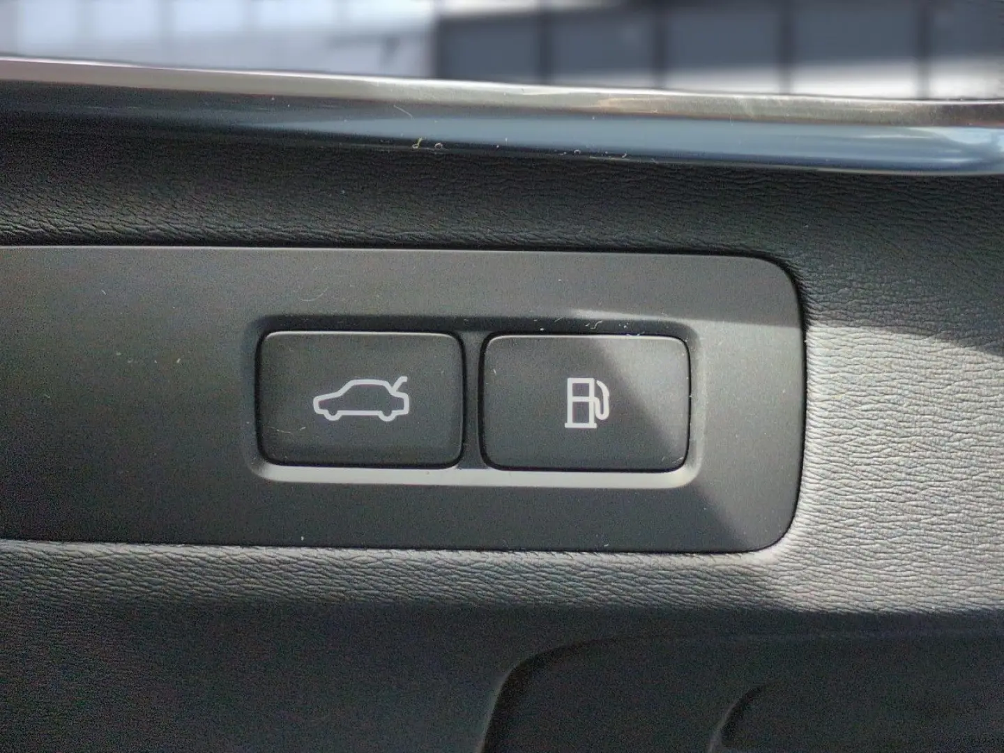 XC90 T8 Recharge Ultra Bright Plug-In Hybrid AWD