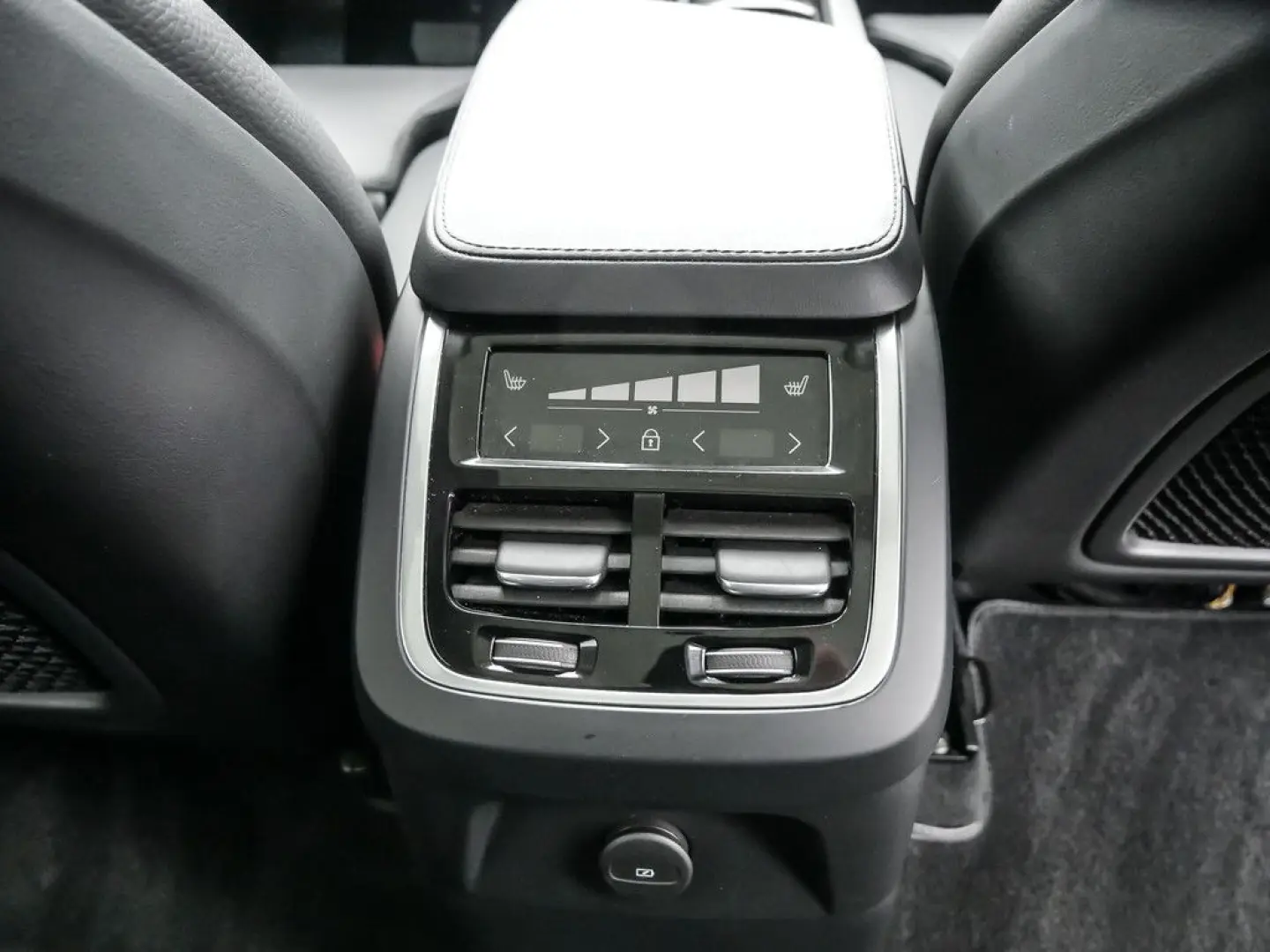 XC90 2.0 Ultimate Bright Recharge Plug-In Hybrid