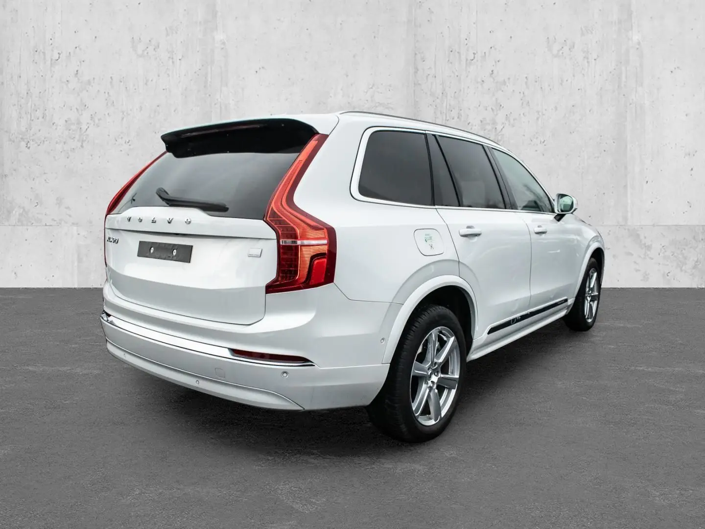 XC90 Plus Bright Recharge Plug-In Hybrid AWD T8 