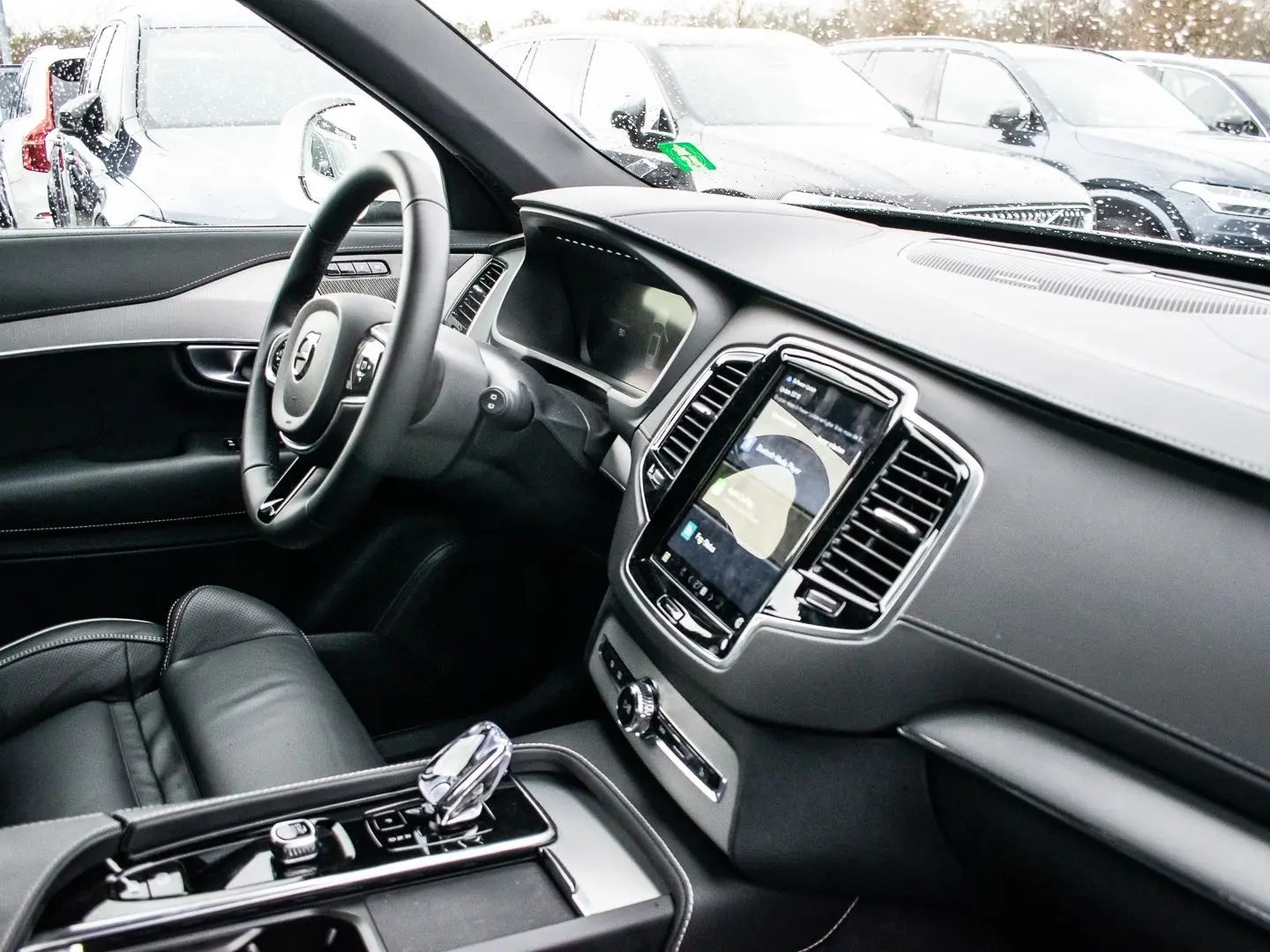XC90 Plus Bright Recharge Plug-In Hybrid AWD T8 