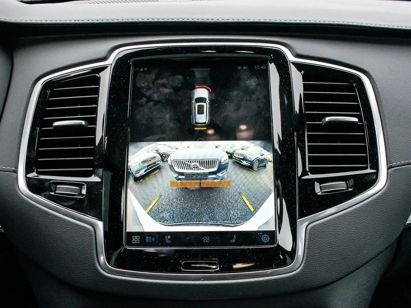 XC90 Plus Bright Recharge Plug-In Hybrid AWD T8 