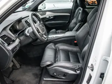 XC90 Plus Bright Recharge Plug-In Hybrid AWD T8 