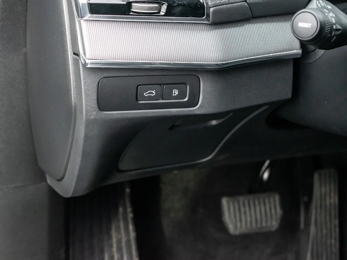 XC90 Plus Bright Recharge Plug-In Hybrid AWD T8 