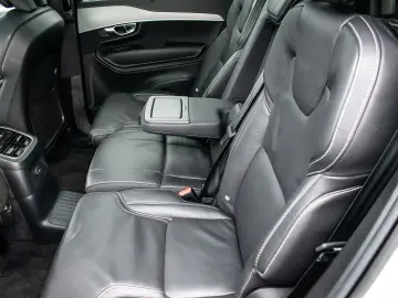 XC90 Plus Bright Recharge Plug-In Hybrid AWD T8 