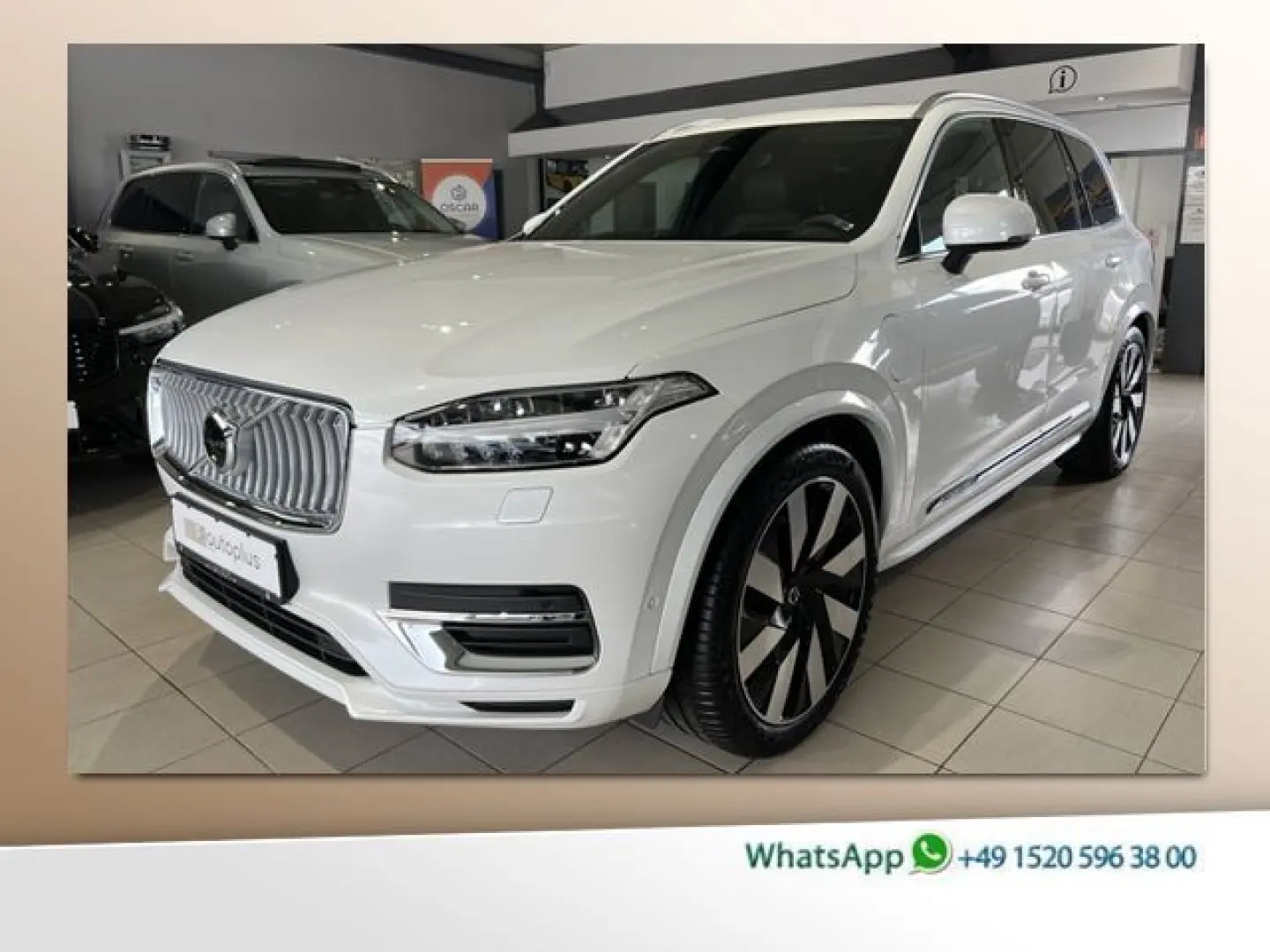 XC90 T8 Ultimate Bright Recharge AWD UPE103K B&W