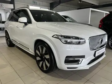 XC90 T8 Ultimate Bright Recharge AWD UPE103K B&W