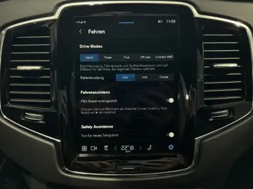 XC90 T8 Ultimate Bright Recharge AWD UPE103K B&W