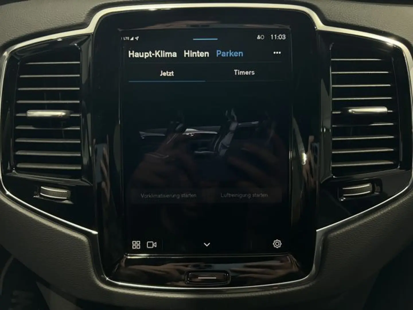 XC90 T8 Ultimate Bright Recharge AWD UPE103K B&W