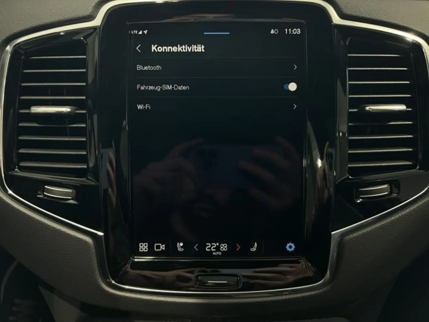 XC90 T8 Ultimate Bright Recharge AWD UPE103K B&W