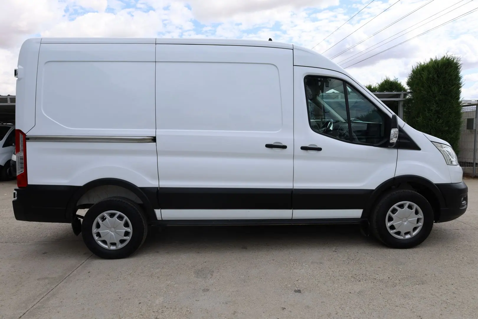 Ford Transit L2H2 2.0 130CP