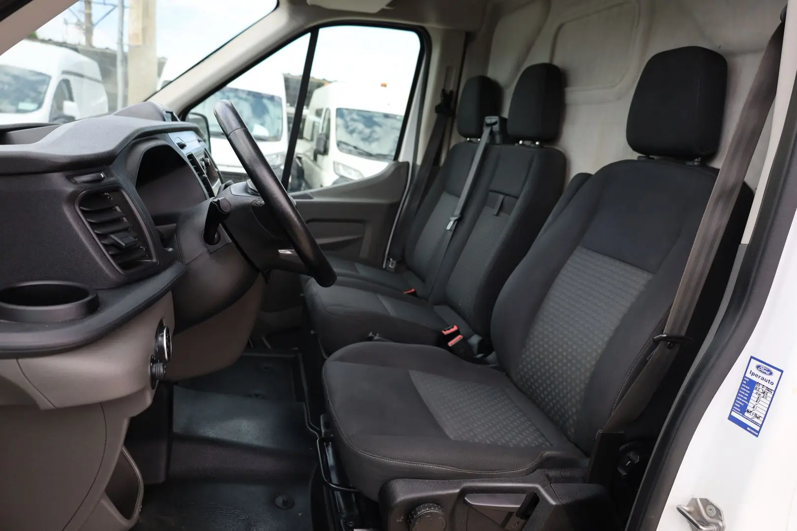 Ford Transit L2H2 2.0 130CP