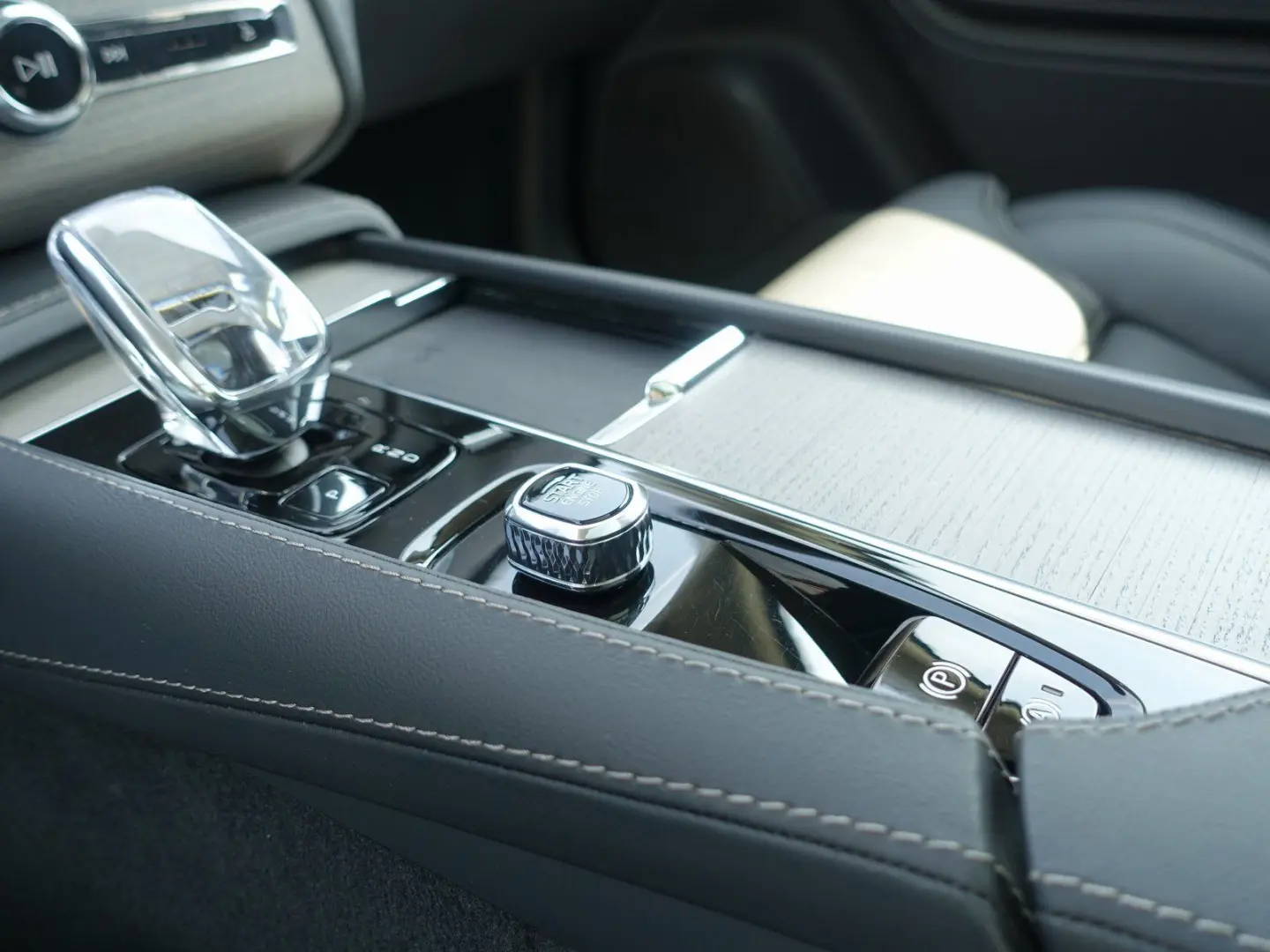 XC90 Recharge Ultimate T8 AWD/360°/Pano/B&W/BLS