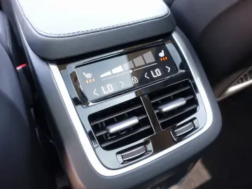 XC90 Recharge Ultimate T8 AWD/360°/Pano/B&W/BLS