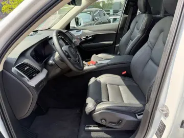 XC90 T8 AWD Sitzbelüftung+360'Kam+Memory+Pano