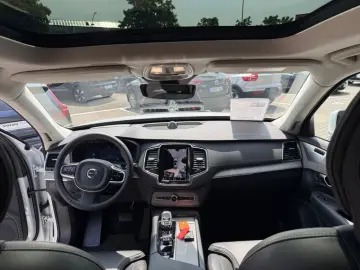 XC90 T8 AWD Sitzbelüftung+360'Kam+Memory+Pano