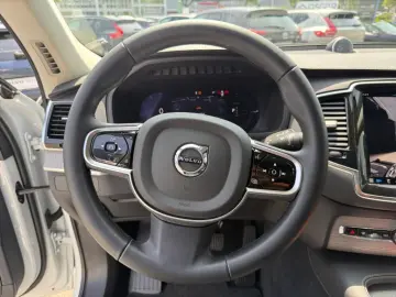 XC90 T8 AWD Sitzbelüftung+360'Kam+Memory+Pano