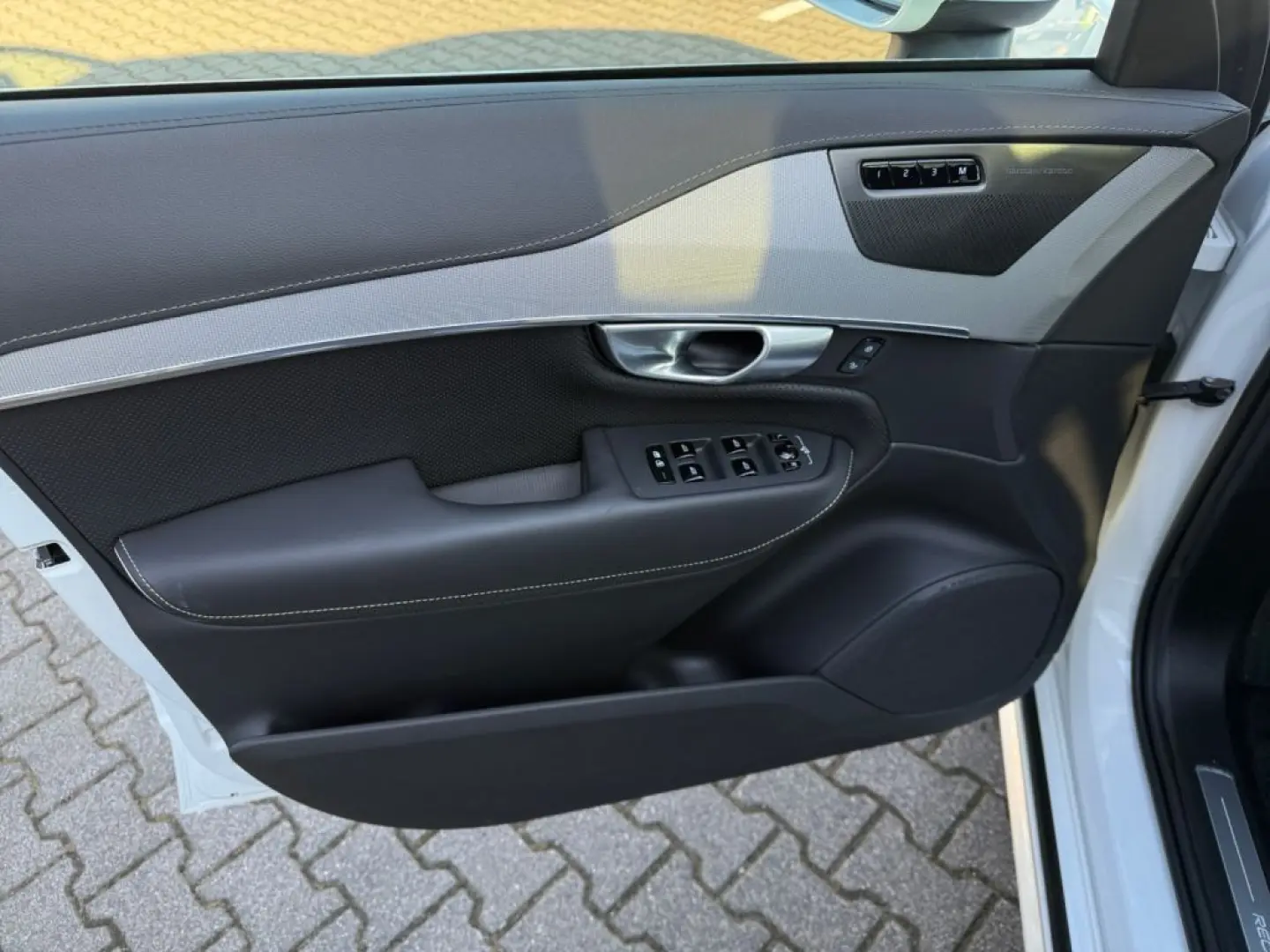 XC90 T8 AWD Plug-in Hybrid Plus Bright  360° NAV