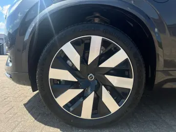 XC90 T8 AWD Recharge Plus Bright  Adaptives Luft