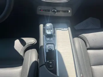 XC90 T8 AWD Recharge Plus Bright  Adaptives Luft