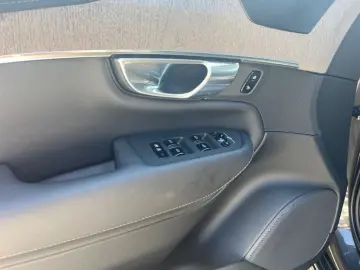 XC90 T8 AWD Recharge Plus Bright  Adaptives Luft