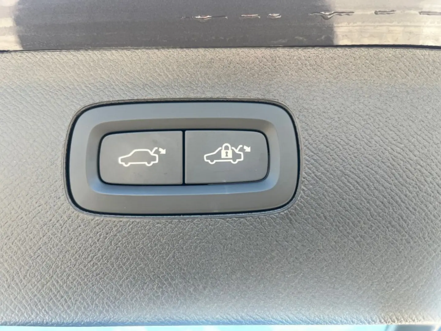 XC90 T8 AWD Recharge Plus Bright  Adaptives Luft