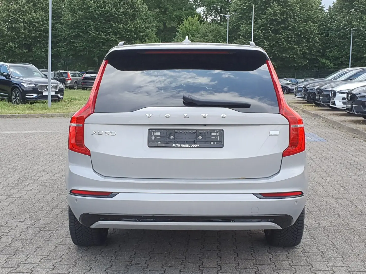 XC90 Recharge T8 AWD Plus Dark