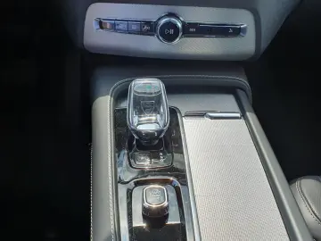 XC90 Recharge T8 AWD Plus Dark
