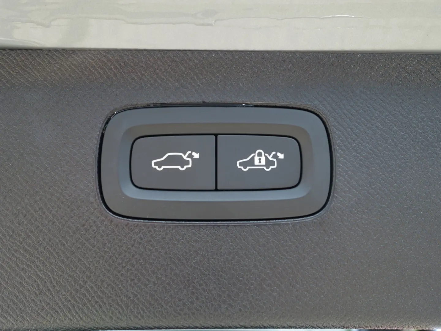 XC90 Recharge Ultimate T8 AWD/Massage/Pano/B&W