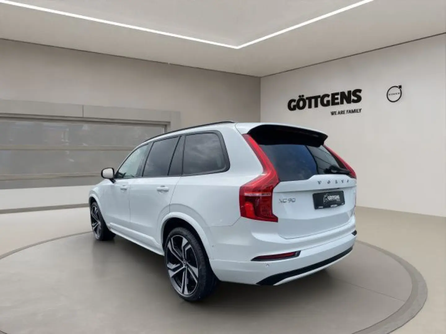 XC90 Rech. Ultimate T8 AWD Dark 7SITZ PANO 360°