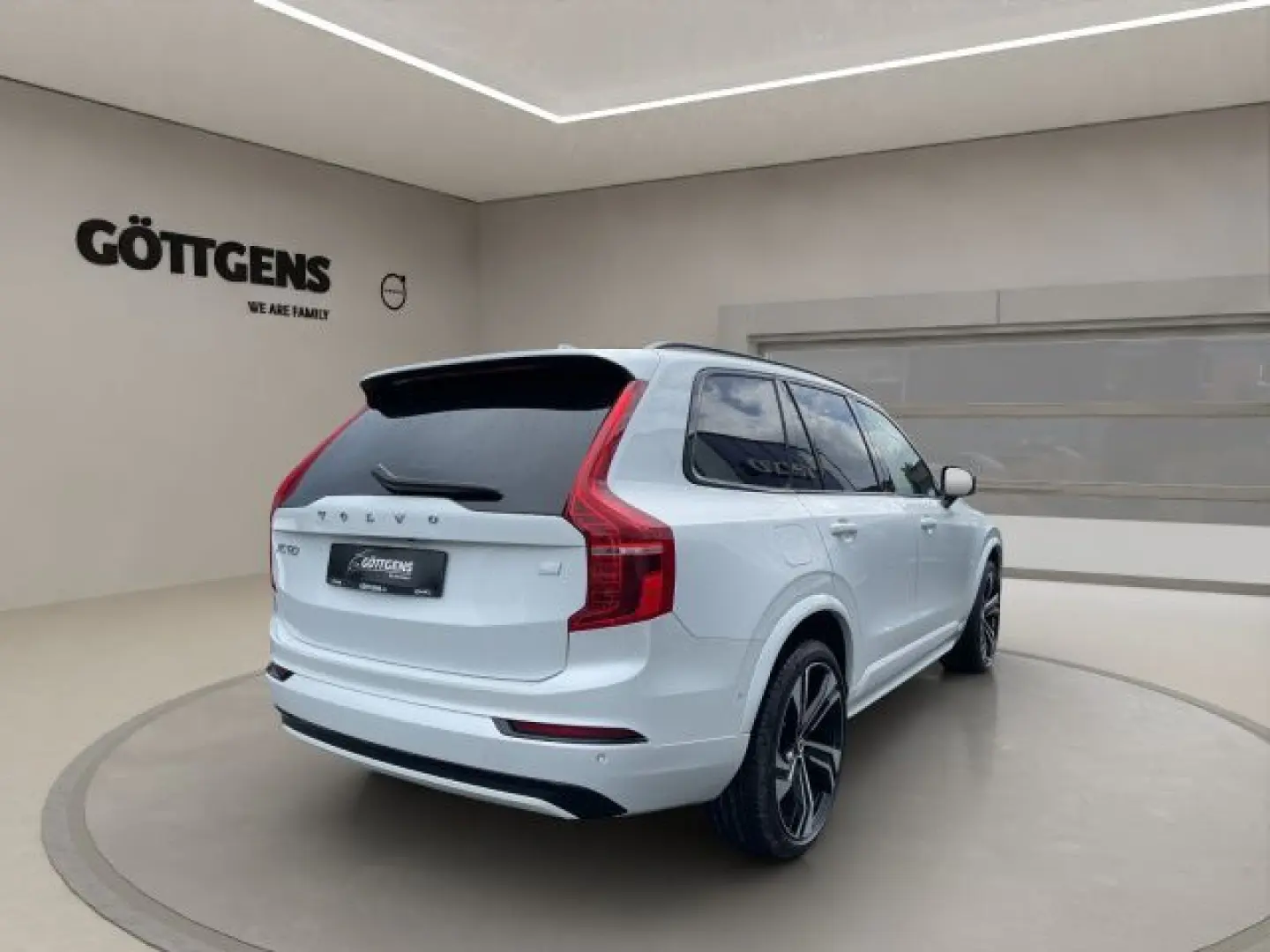 XC90 Rech. Ultimate T8 AWD Dark 7SITZ PANO 360°