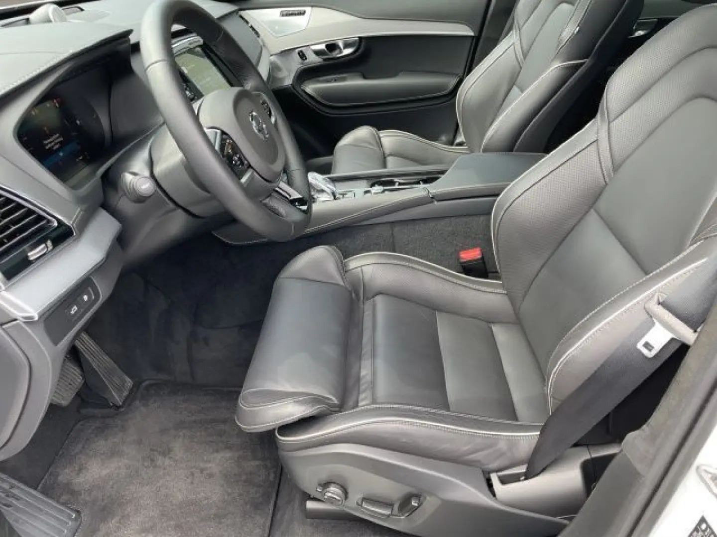 XC90 Rech. Ultimate T8 AWD Dark 7SITZ PANO 360°